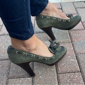 MaxMara RARE Vintage Olive Suede Tassel Heels Size 37